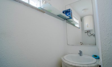 Reventa - Adosado -
Torrevieja