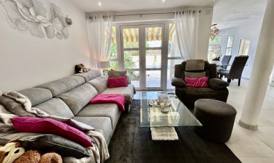 Bestaande bouw - Villa -
Cabo Roig