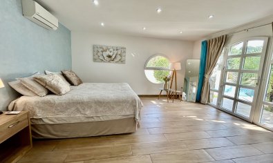 Bestaande bouw - Villa -
Cabo Roig