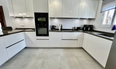 Bestaande bouw - Villa -
Cabo Roig