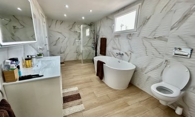 Bestaande bouw - Villa -
Cabo Roig