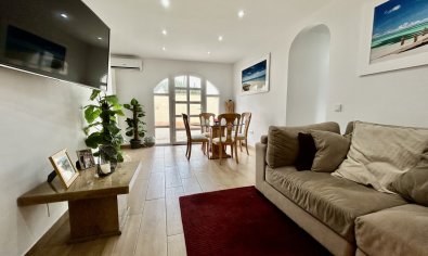 Bestaande bouw - Villa -
Cabo Roig