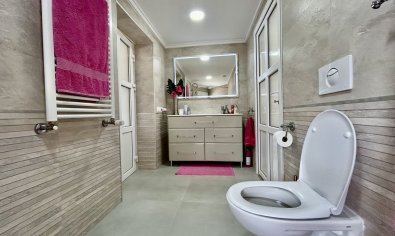 Bestaande bouw - Villa -
Cabo Roig