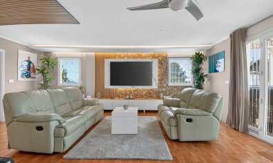 Resale - Finca -
Crevillente