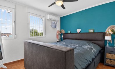 Resale - Finca -
Crevillente