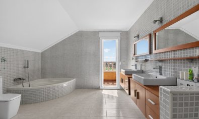 Resale - Finca -
Crevillente