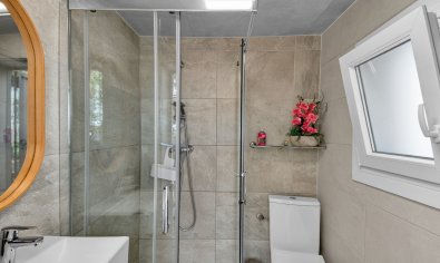 Resale - Finca -
Crevillente