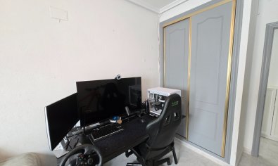 Ruim appartement met 3 slaapkamers en zwembad in het hart van Los Montesinos