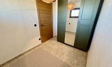 Reventa - Apartamento / piso -
Guardamar del Segura - Guardamar Del Segura