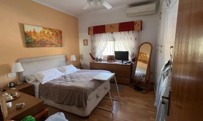 Bestaande bouw - Villa -
Cabo Roig