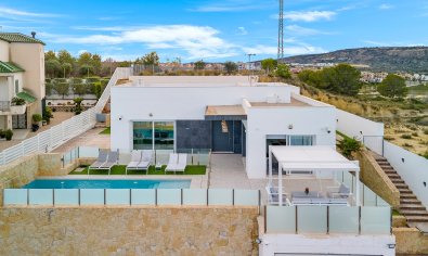Moderne villa met privézwembad, uitzicht & luxe afwerking in Algorfa, Alicante