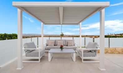 Moderne villa met privézwembad, uitzicht & luxe afwerking in Algorfa, Alicante