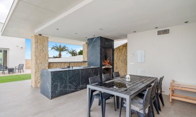 Moderne villa met privézwembad, uitzicht & luxe afwerking in Algorfa, Alicante
