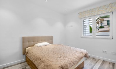 Moderne villa met privézwembad, uitzicht & luxe afwerking in Algorfa, Alicante