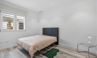 Moderne villa met privézwembad, uitzicht & luxe afwerking in Algorfa, Alicante