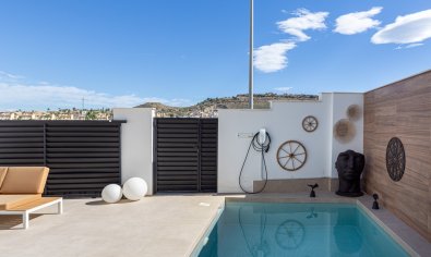 Modern instapklare villa met privézwembad en uitzicht in Benijófar, Costa Blanca