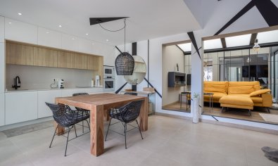 Modern instapklare villa met privézwembad en uitzicht in Benijófar, Costa Blanca