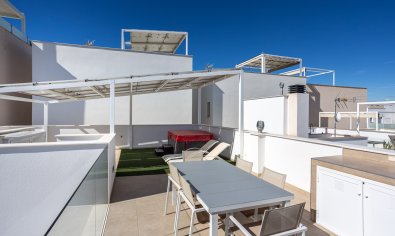 Modern instapklare villa met privézwembad en uitzicht in Benijófar, Costa Blanca