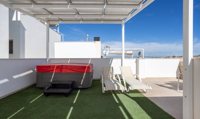 Modern instapklare villa met privézwembad en uitzicht in Benijófar, Costa Blanca