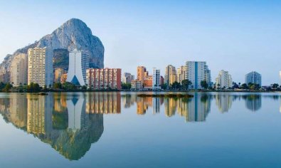 Apartamentos de Obra Nueva con Vistas al Mar en Calpe