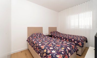 Ruim appartement met 3 slaapkamers en zwembad in het hart van Los Montesinos