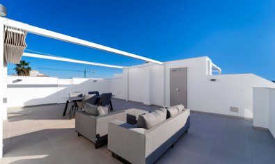 Ruim appartement met 3 slaapkamers en zwembad in het hart van Los Montesinos