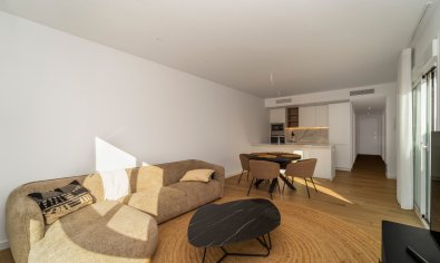 Ruim appartement met 3 slaapkamers en zwembad in het hart van Los Montesinos