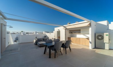 Ruim appartement met 3 slaapkamers en zwembad in het hart van Los Montesinos