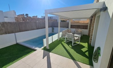 Bestaande bouw - Villa -
Cabo Roig