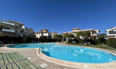 Bestaande bouw - Appartement -
Torrevieja - Punta Prima