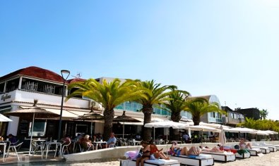 Instapklaar appartement met dakterras en 2 slaapkamers nabij strand Lo Pagán