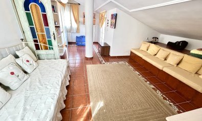 Reventa - Villa -
La Mata