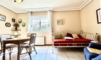 Reventa - Villa -
La Mata