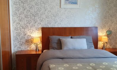 Moderne villa met 4 slaapkamers, privézwembad en uitzicht op zoutmeren Quesada