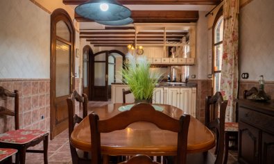 ﻿Luxury 5-bedroom villa in Ciudad Quesada with a private pool and large lot