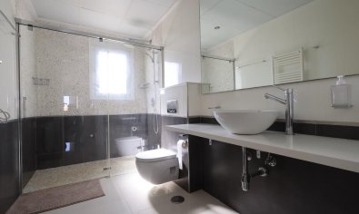 Luxe villa in Ciudad Quesada met 5 slaapkamers, privézwembad en uitzicht