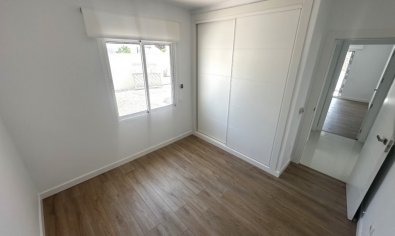 Luxe gerenoveerde villa met privézwembad en gastenstudio in Ciudad Quesada