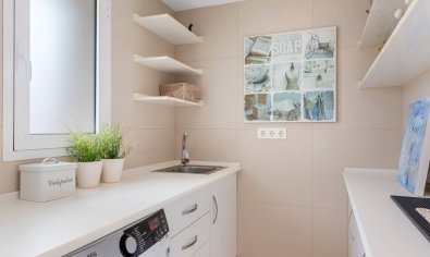 Villa de lujo con vistas al mar, 5 dormitorios y amplia parcela en Ciudad Quesada