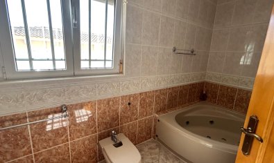 Luxe villa met 6 slaapkamers, gastenverblijf en privézwembad in Ciudad Quesada