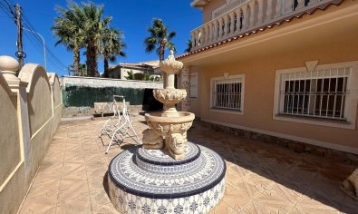 Luxe villa met 6 slaapkamers, gastenverblijf en privézwembad in Ciudad Quesada