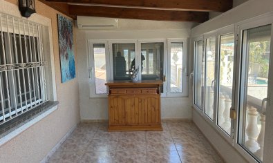 Luxe villa met 6 slaapkamers, gastenverblijf en privézwembad in Ciudad Quesada