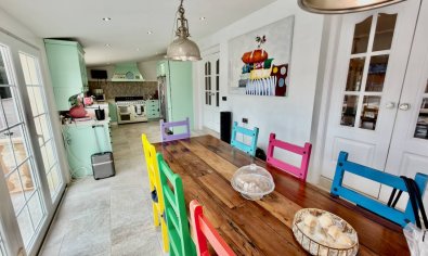 Villa rural en Almoradí con piscina privada, 6 dormitorios e instalaciones para caballos