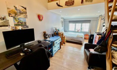 Villa rural en Almoradí con piscina privada, 6 dormitorios e instalaciones para caballos