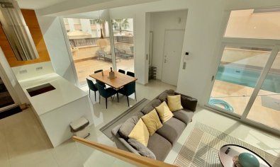Moderne nieuwbouwvilla met privézwembad en solarium in Ciudad Quesada