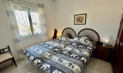 Vrijstaande villa met tuin en solarium in Ciudad Quesada nabij golf en strand