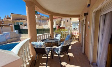 Vrijstaande villa met tuin en solarium in Ciudad Quesada nabij golf en strand