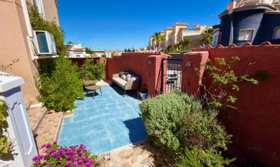 Vrijstaande villa met tuin en solarium in Ciudad Quesada nabij golf en strand