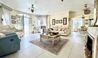 Reventa - Villa -
Pinar de Campoverde