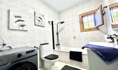 Reventa - Adosado -
Orihuela Costa - Playa Flamenca