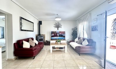 Resale - Villa -
Villamartín - Villamartin